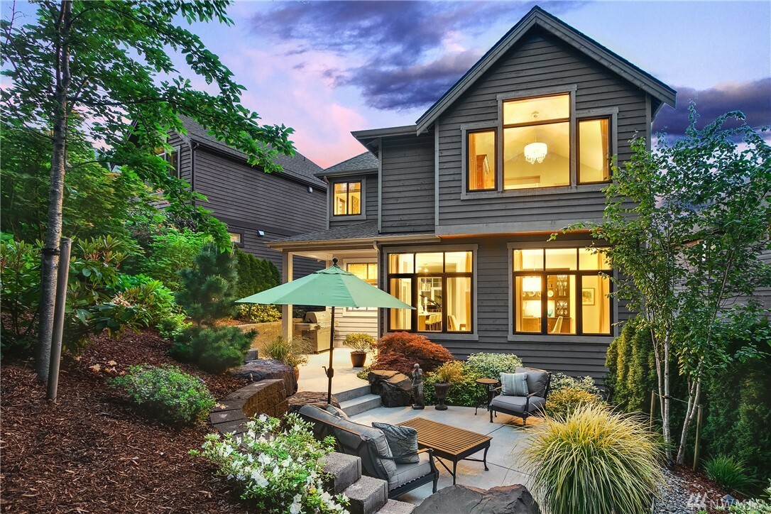 Property Photo: 2279 NW Stoney Creek Dr WA 98027