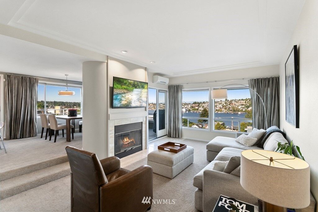 Property Photo: 1768 Aurora Avenue N 301 WA 98109