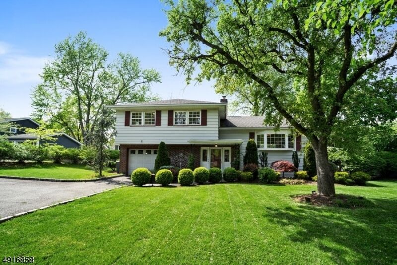 Property Photo: 1381 E Broad St NJ 07090