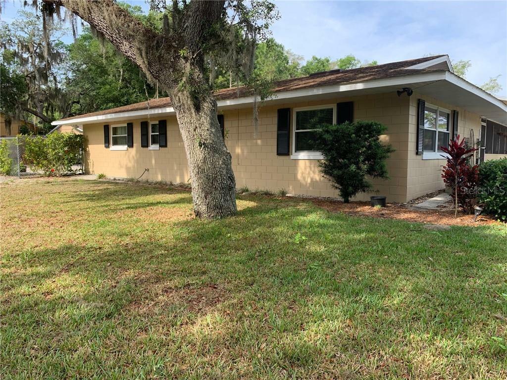 Property Photo:  506 E Gottsche Avenue  FL 32726 