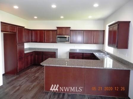 Property Photo:  2317 N Sunnyview Lane  WA 98926 