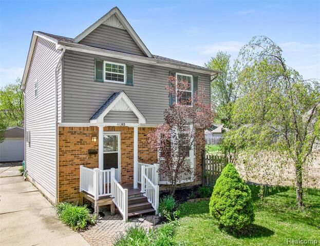 Property Photo:  4093 Buckingham Avenue  MI 48072 