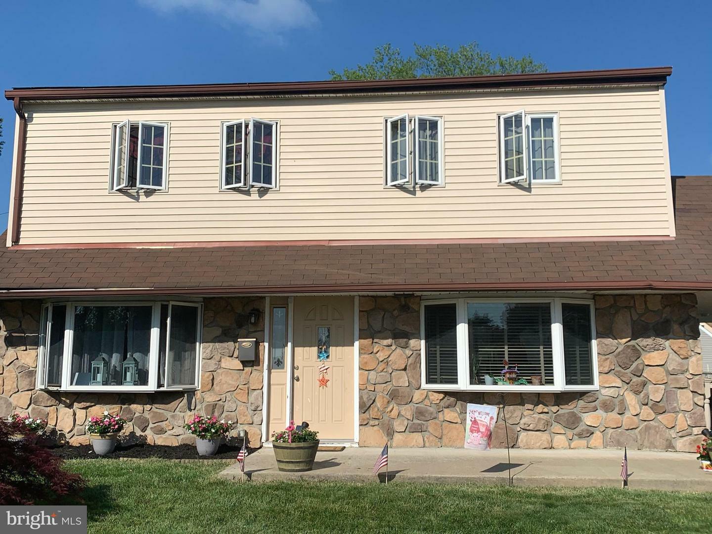 Property Photo:  2909 Normandy Drive  PA 19154 