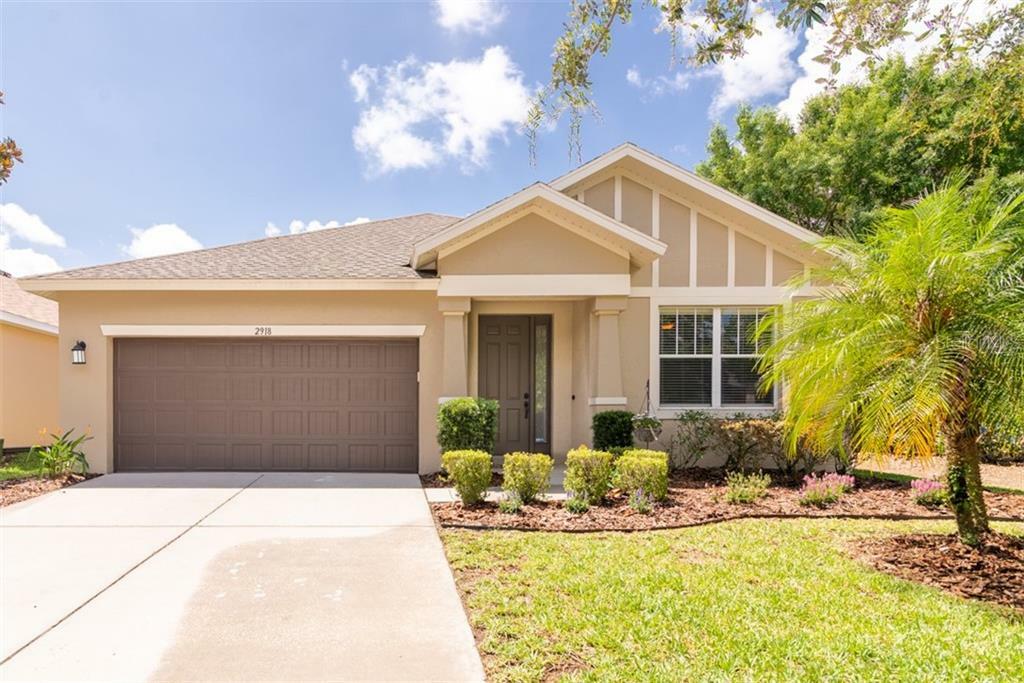 Property Photo:  2918 Winglewood Circle  FL 33558 