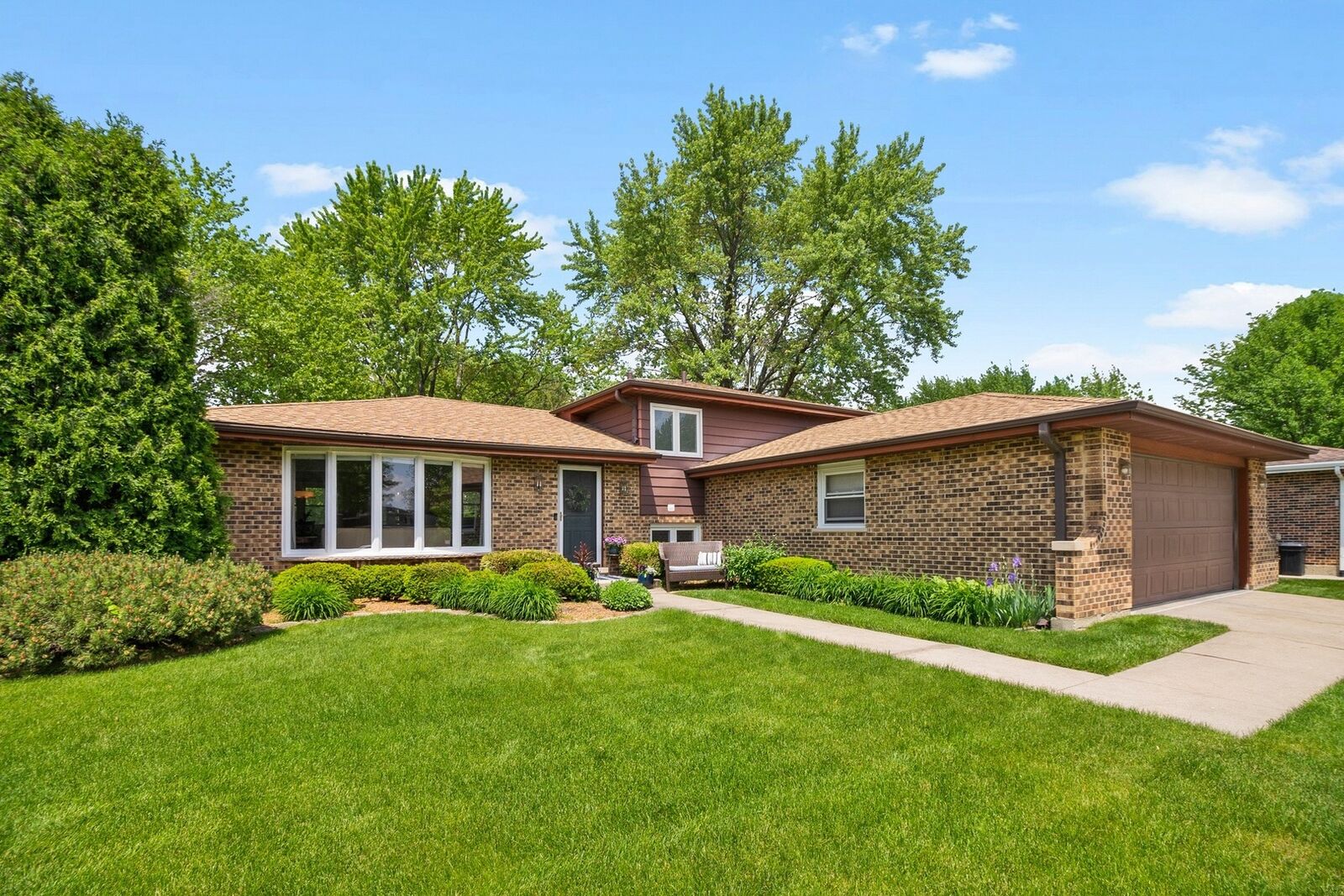 Property Photo:  1450 71st Street  IL 60516 