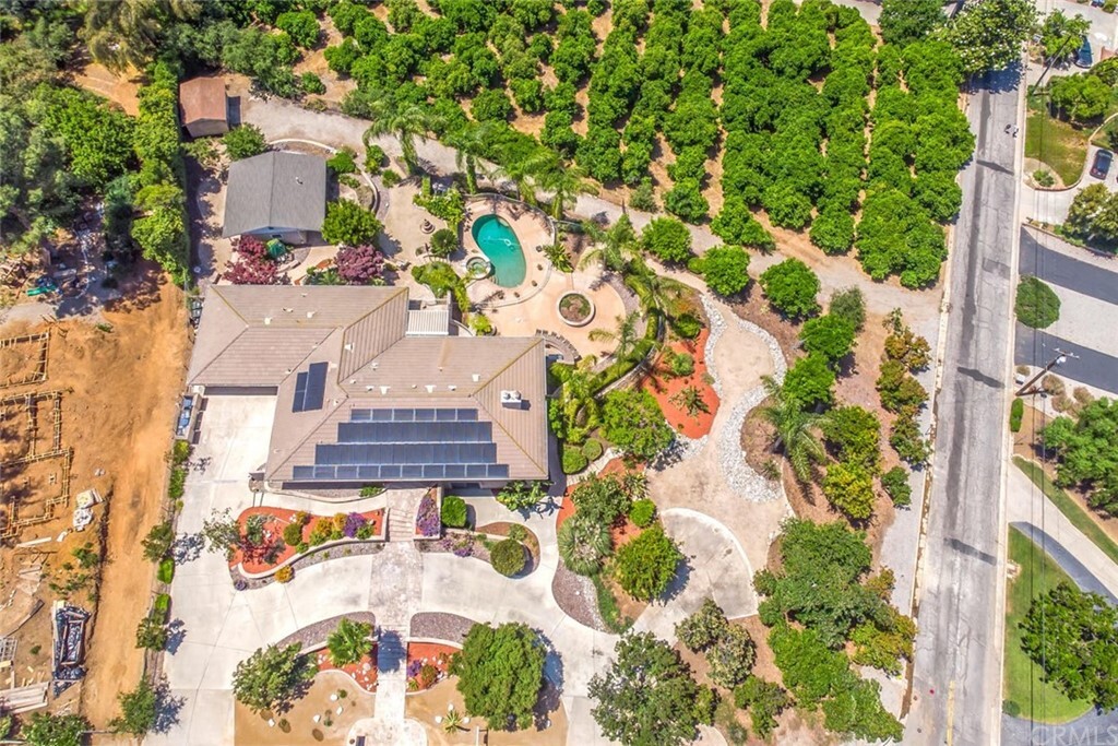 Property Photo: 1800 Valle Vista Drive CA 92373