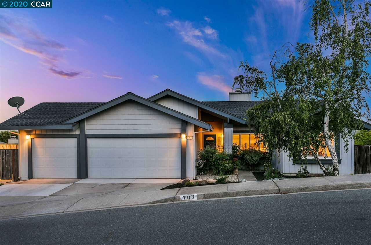Property Photo: 703 Falls Ct CA 94523-1066