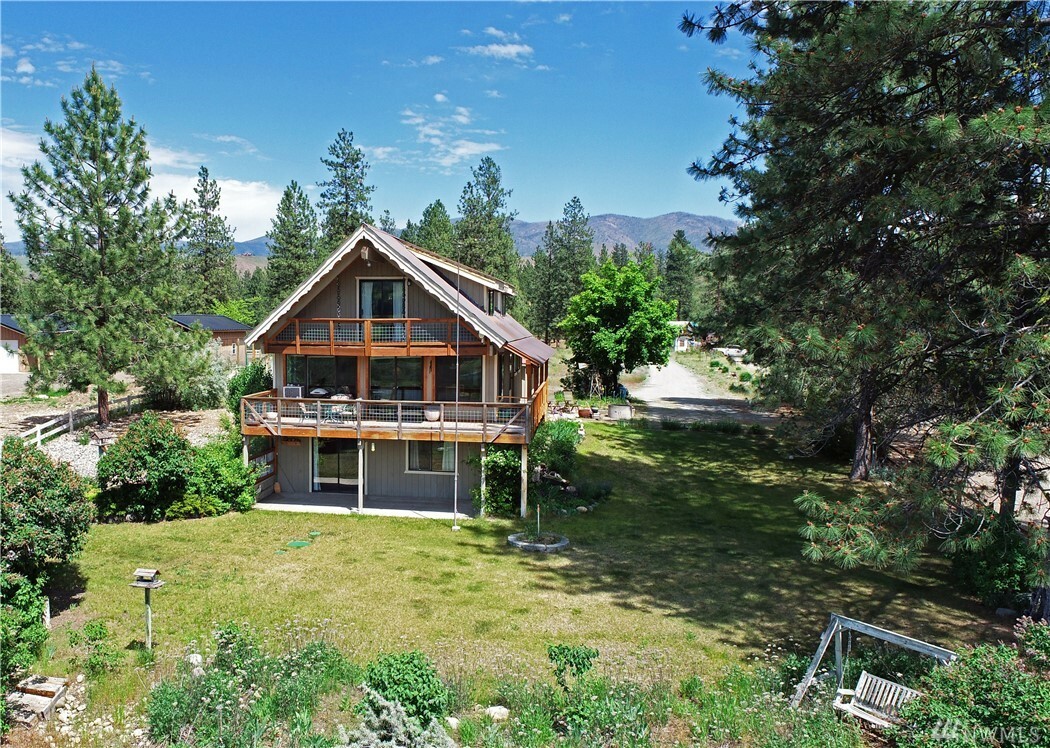 Property Photo:  166 Twin Lakes Dr  WA 98862 