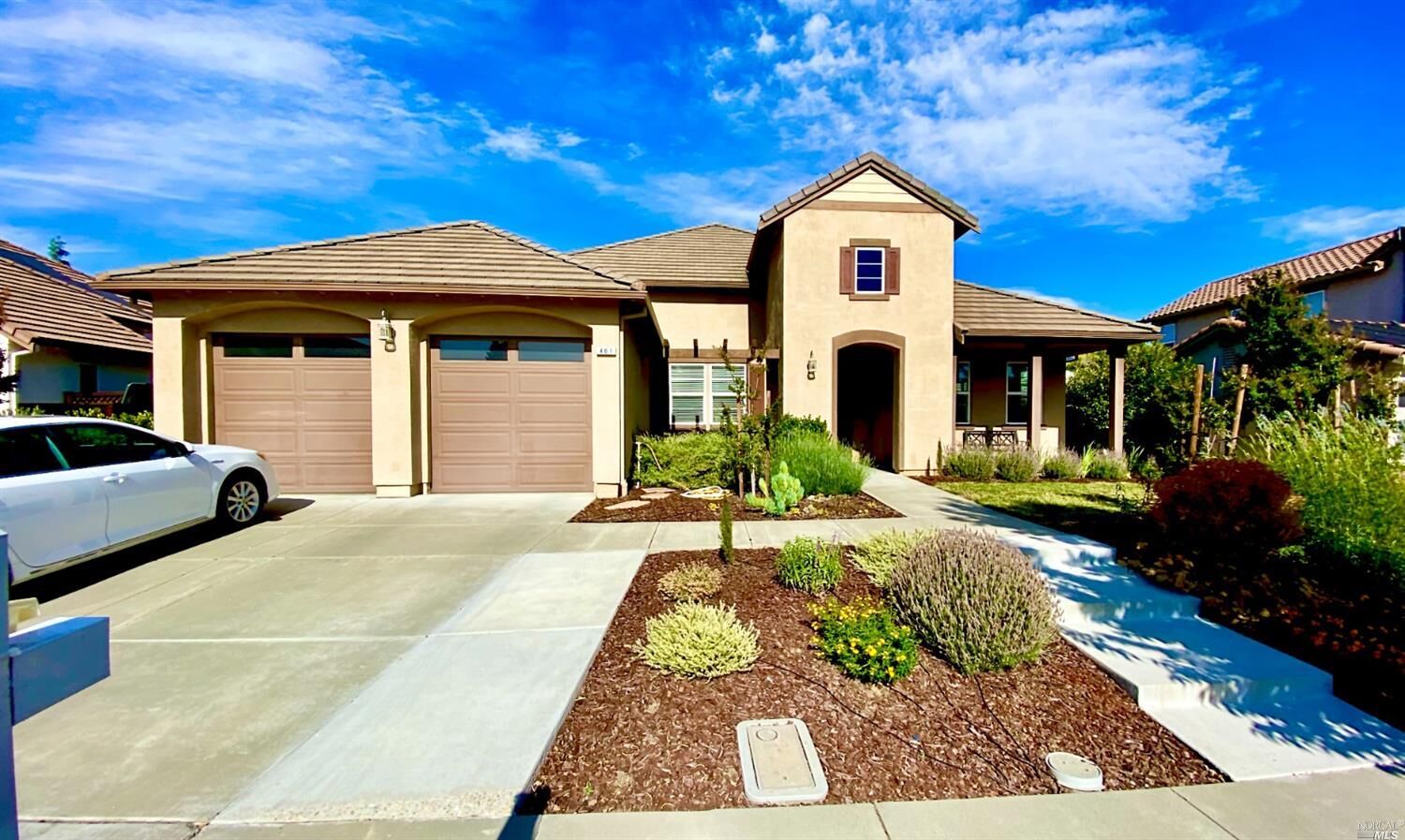 Property Photo:  407 Longwood Place  CA 95688