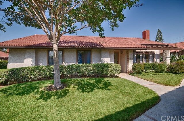 Property Photo:  850 Barbados Drive  CA 92870 
