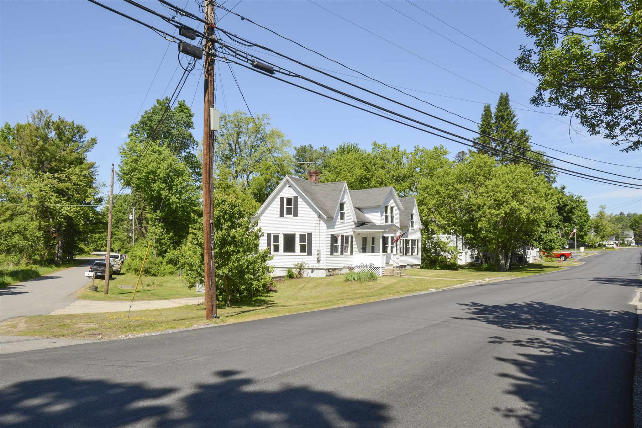 Property Photo:  531 Mammoth Road  NH 03053 