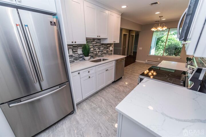 160 Kalmia Plaza B  Monroe NJ 08831 photo