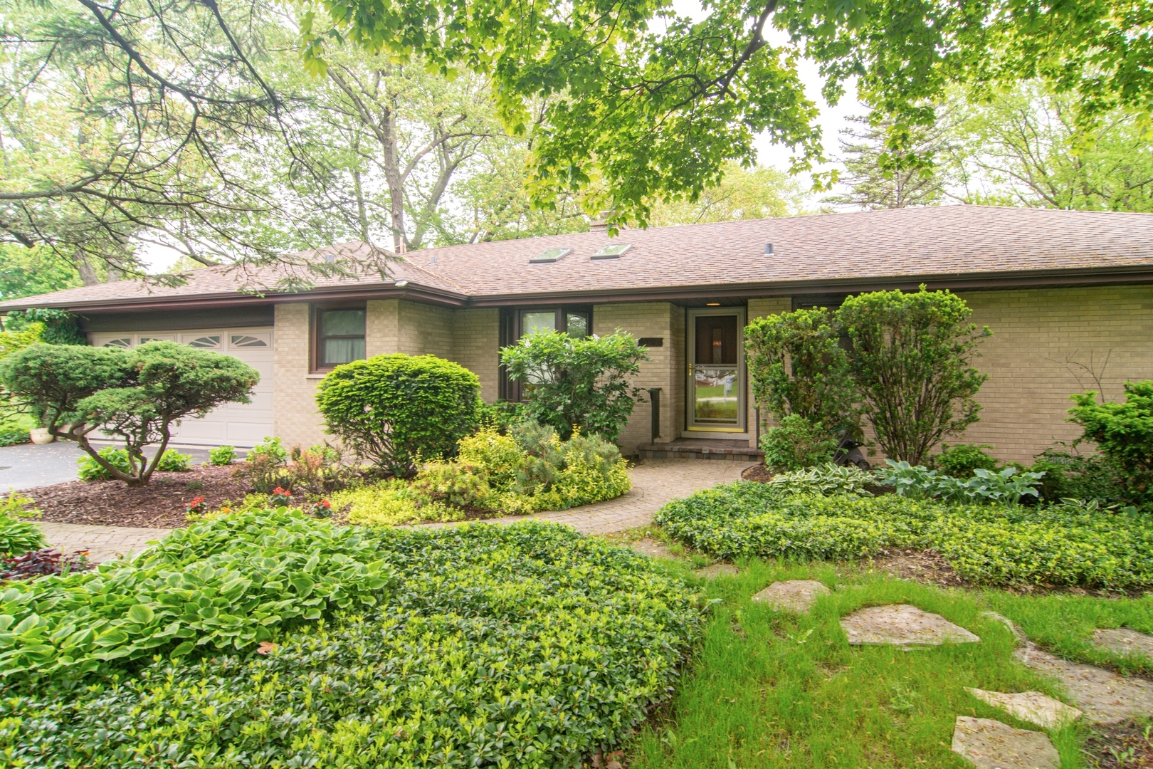 Property Photo:  210 Tully Place  IL 60070 