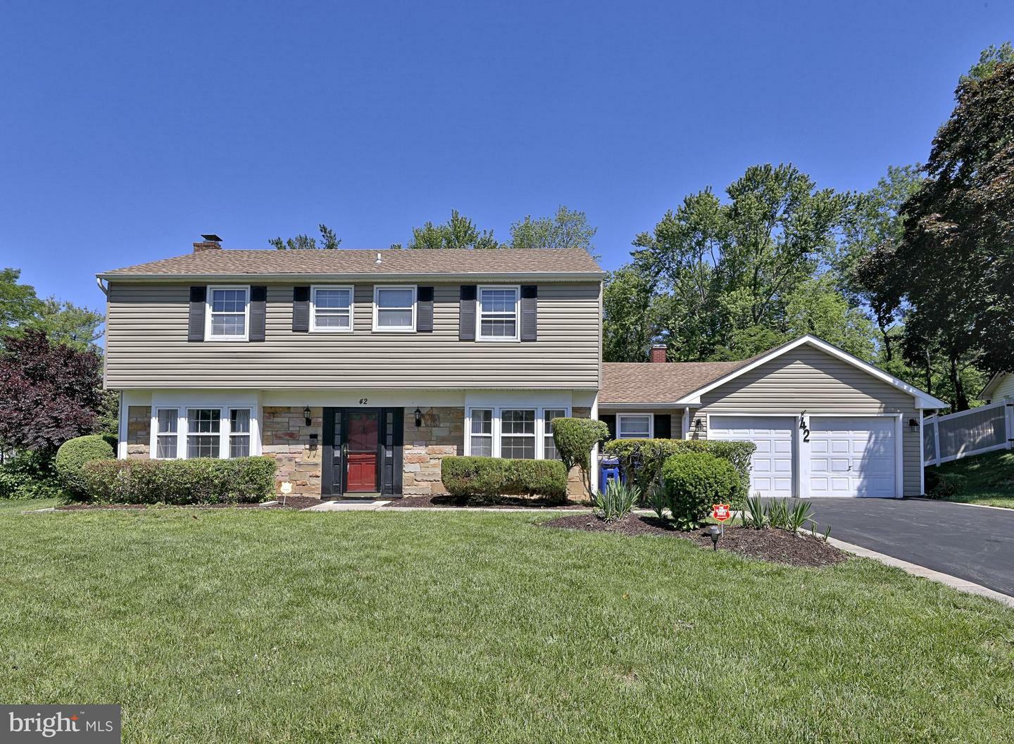 Property Photo:  42 Thornhill Lane  NJ 08046 