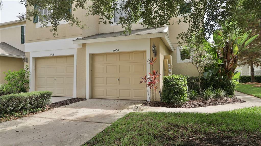 Property Photo:  1006 Vista Cay Court  FL 33511 