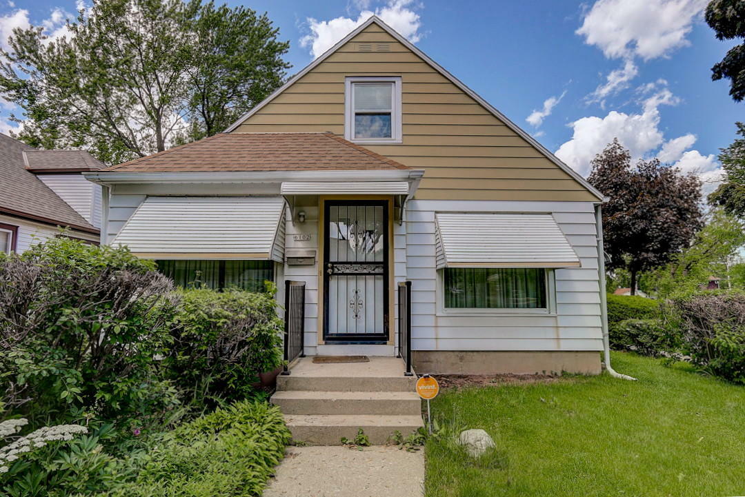 Property Photo:  6102 W Richmond Ave  WI 53210 