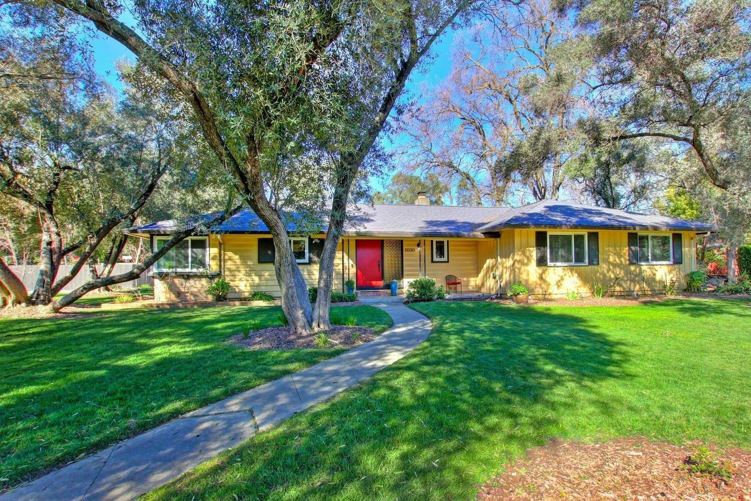 Property Photo:  1690 Del Dayo Drive  CA 95608 