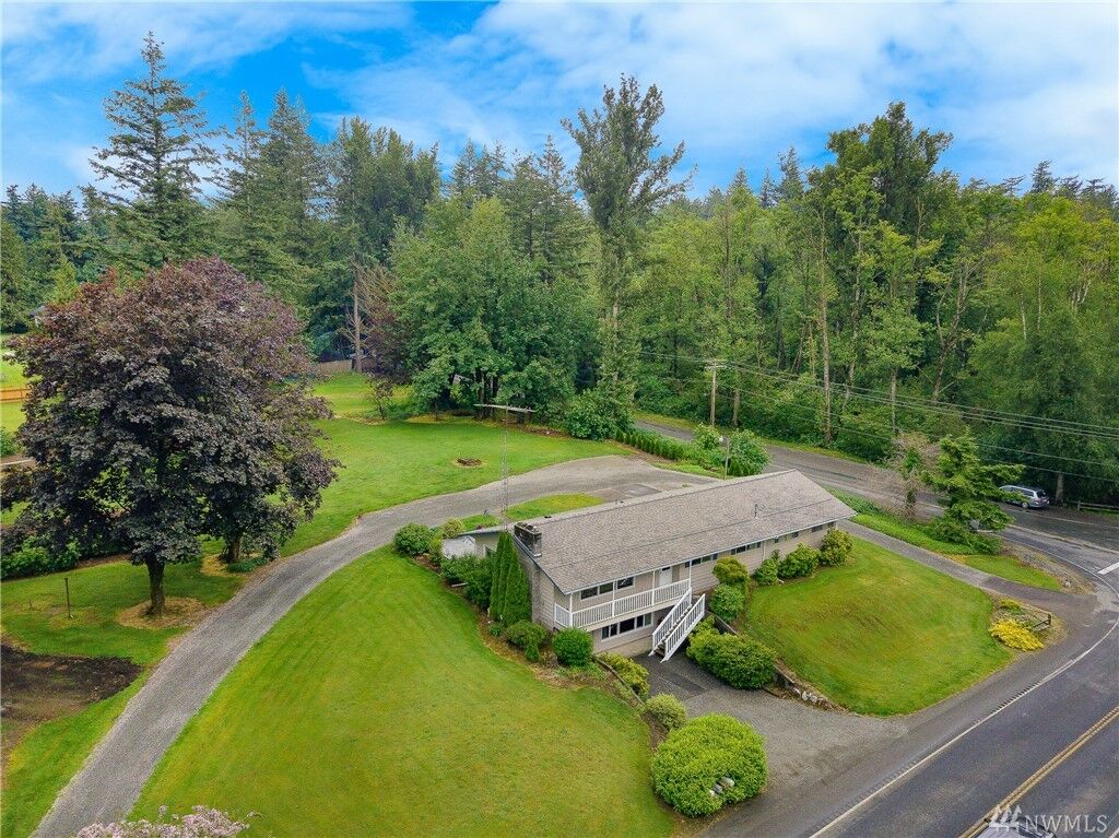 Home for sale in Lynden 495 W Badger Rd, Lynden, WA 98264