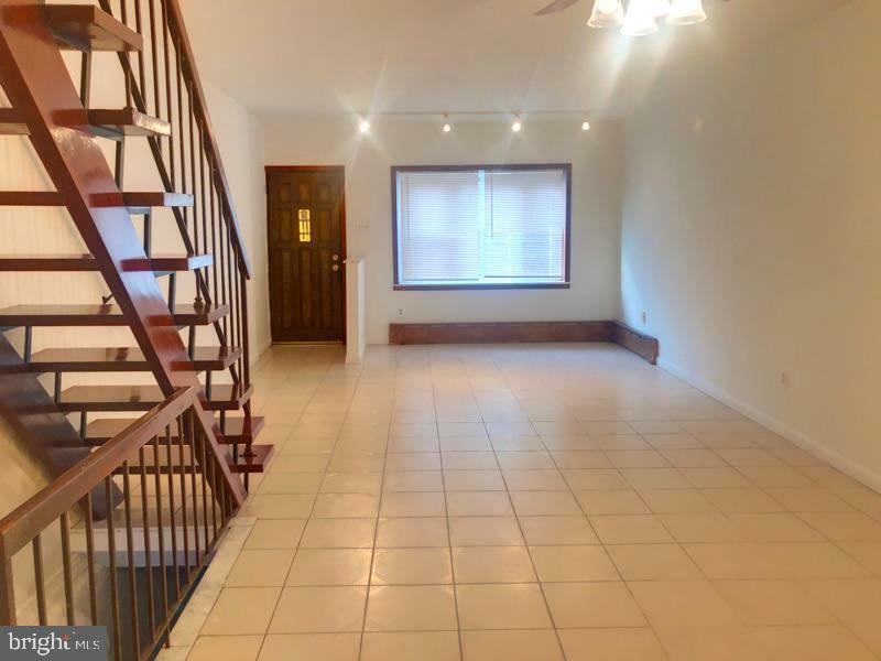 Property Photo: 1230 Tasker Street PA 19148