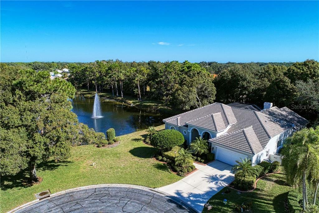 Property Photo: 101 Wayforest Drive FL 34292