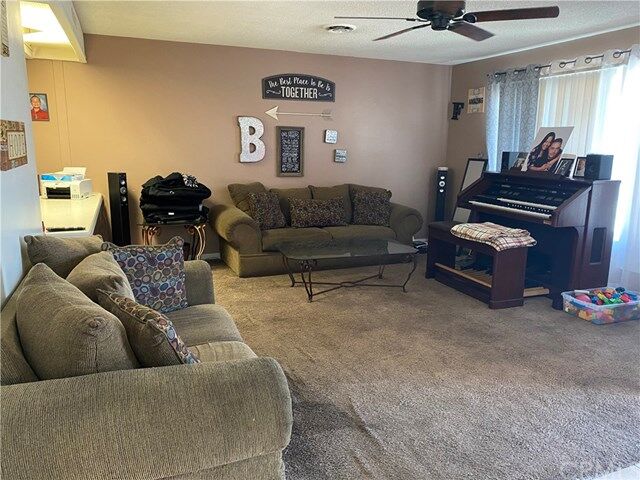 Property Photo:  525 E Stetson Avenue  CA 92543 