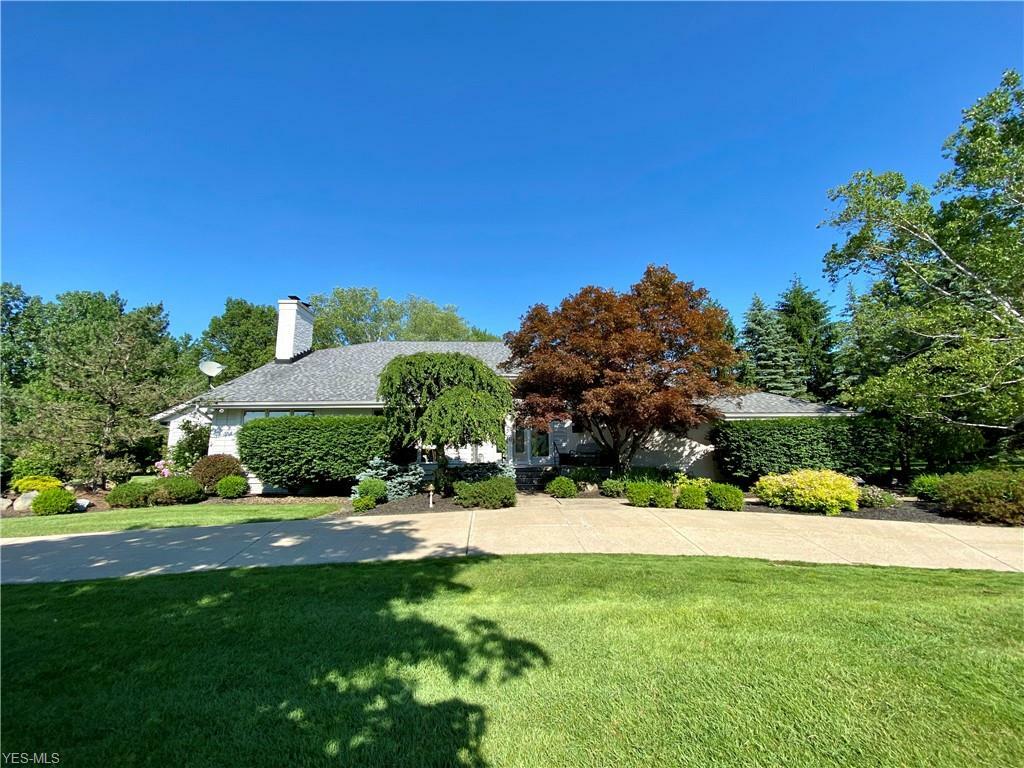 Property Photo: 2741 Brainard Hills Drive OH 44124