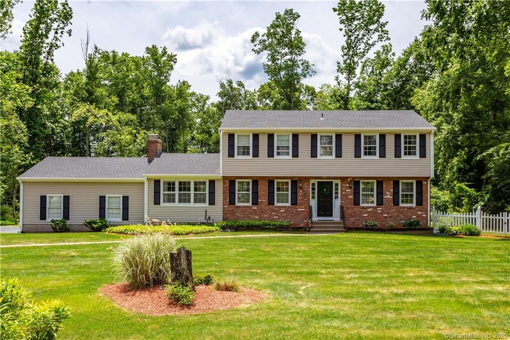 Property Photo: 132 Stonewall Drive CT 06518