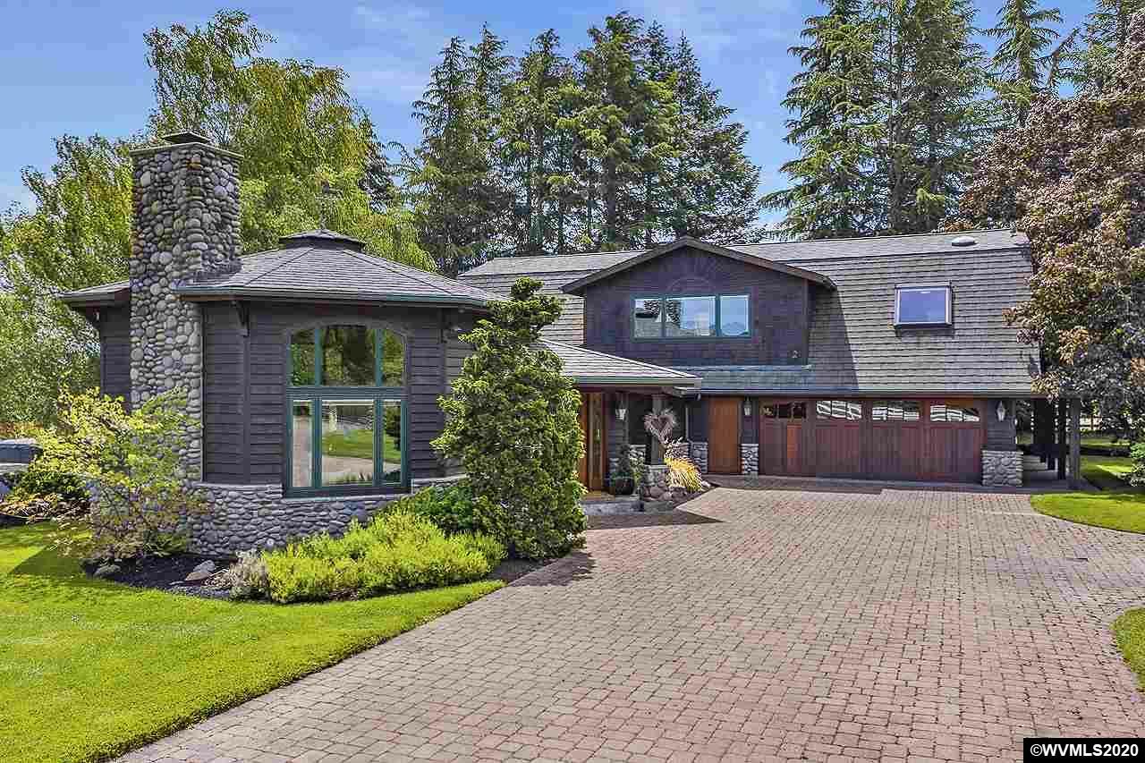 Property Photo: 1421 NE Granger Av OR 97330