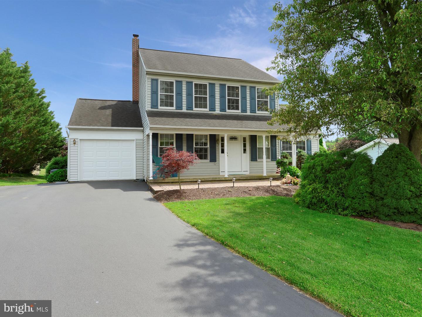 Property Photo: 1501 Woodridge Drive PA 17057