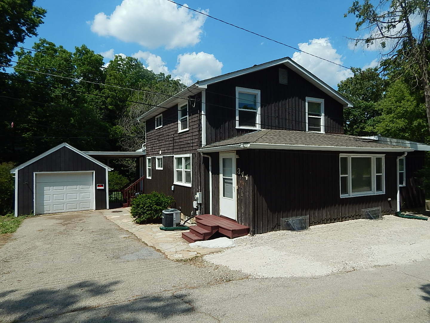 Property Photo: 344 Hollywood Court IL 60177