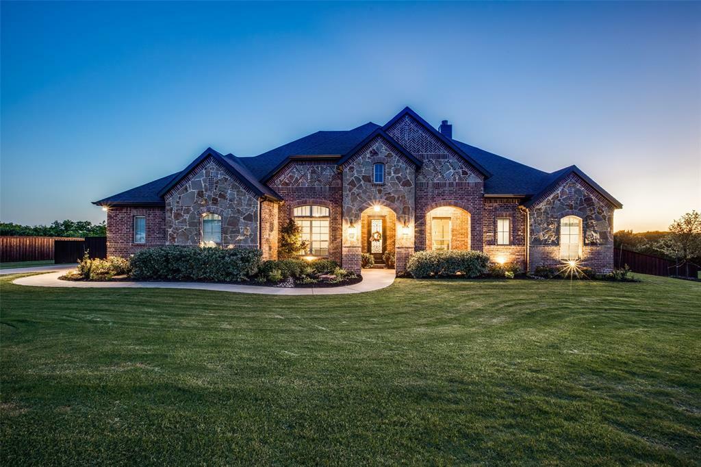 Property Photo: 168 Denali Way TX 75167