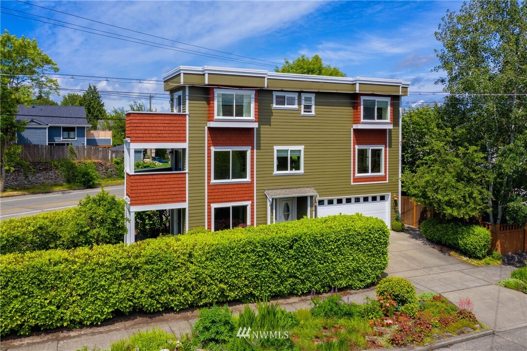 Property Photo: 1226 N 48th Street WA 98103