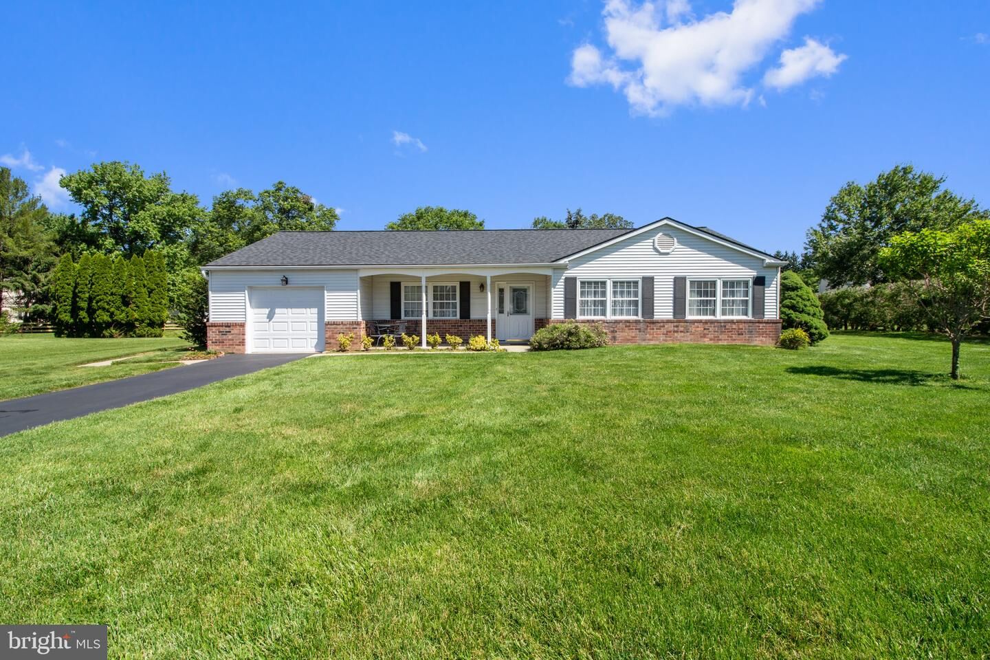 Property Photo: 1135 Silo Circle PA 19422