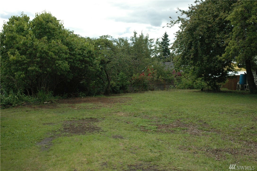 Property Photo:  7047 16th Ave NW  WA 98117 