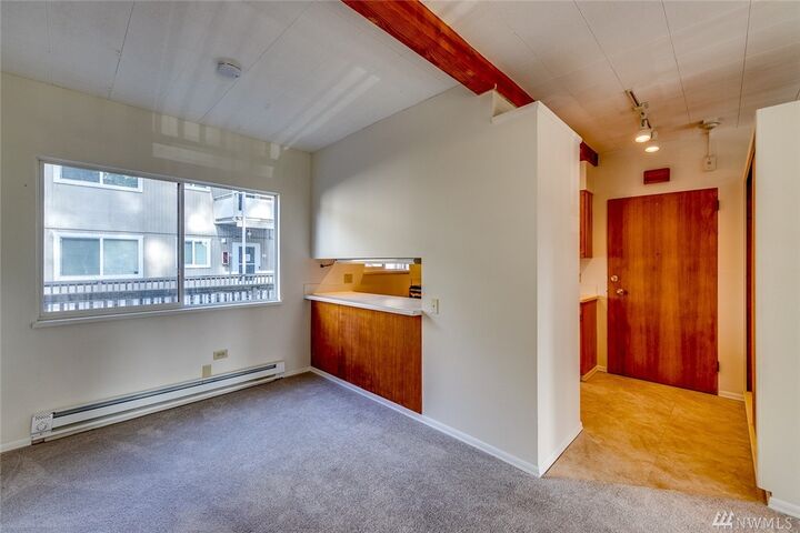 Property Photo: 465 Winslow Way E 214 WA 98110