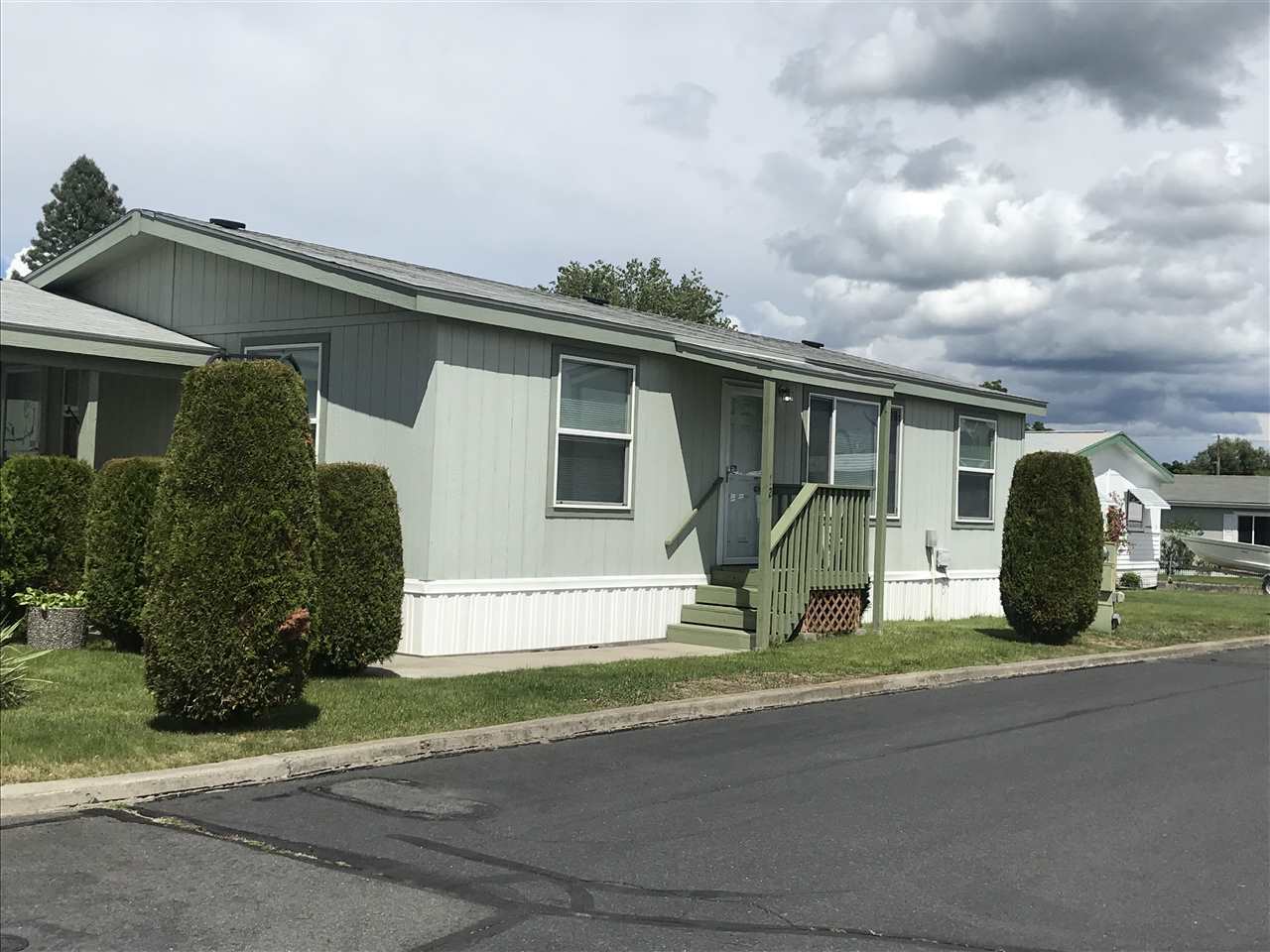 Property Photo: 7303 N Crestline St 12 WA 99217