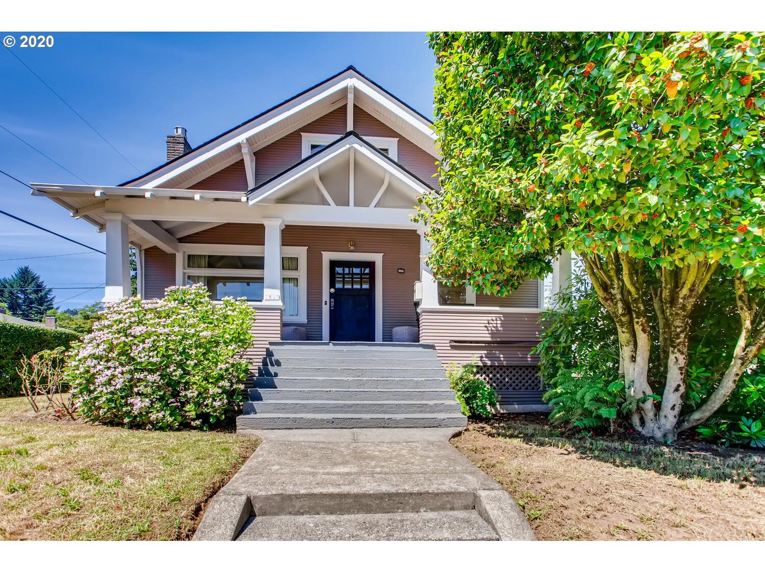Property Photo:  5805 NE 30th Ave  OR 97211 