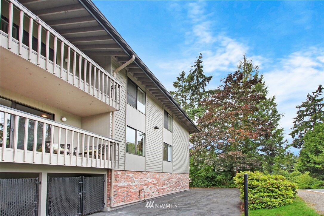 Property Photo:  13551  Linden Avenue N B108  WA 98133 
