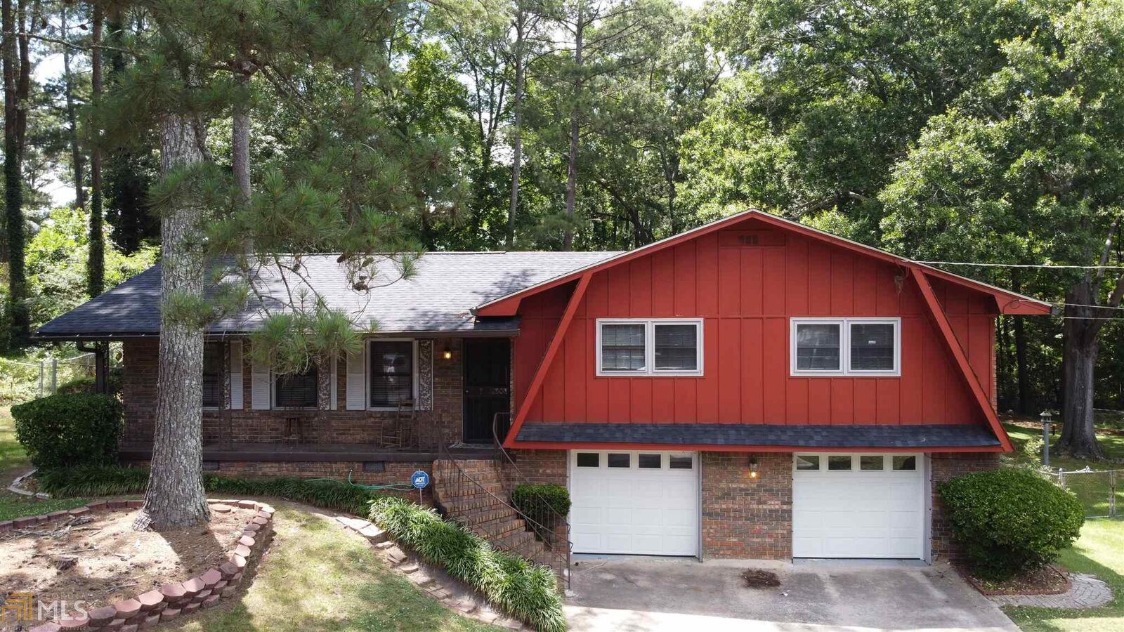 Property Photo: 5675 Morning Creek Cir GA 30349