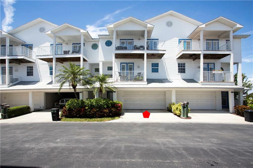 Property Photo:  117 Yacht Club Circle  FL 33708 