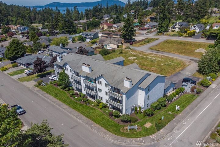 Property Photo:  1510  Skyline Way A201  WA 98221 