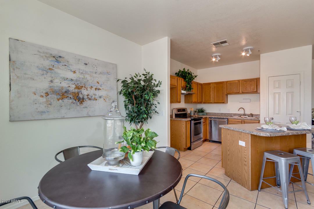 Property Photo:  9615 N 13th Avenue 102  AZ 85021 