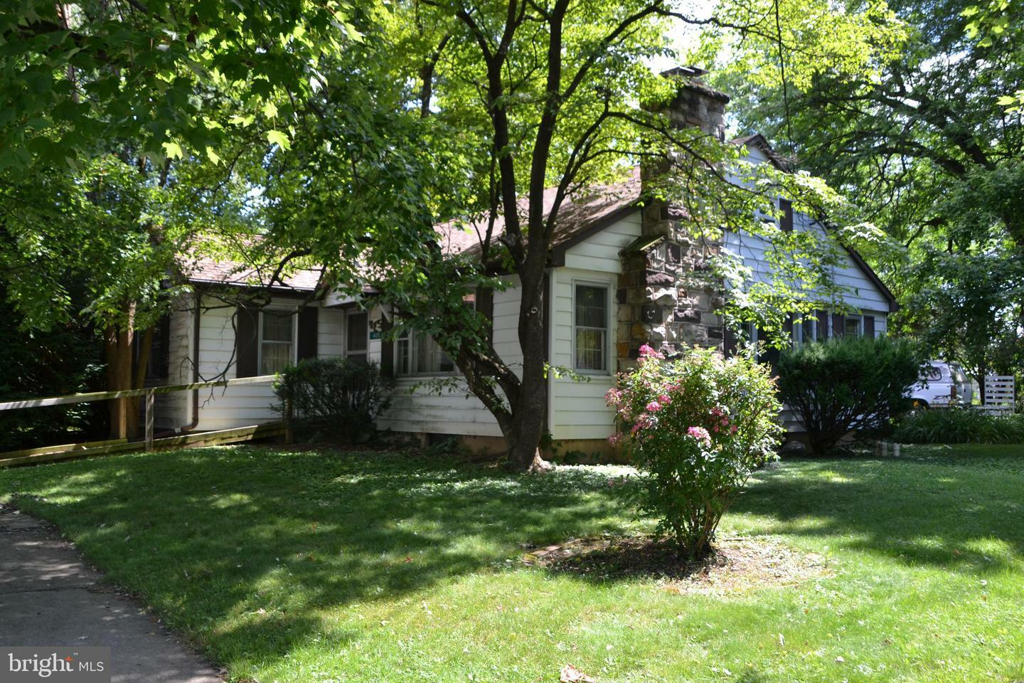 Property Photo: 405 S Green Street PA 17078