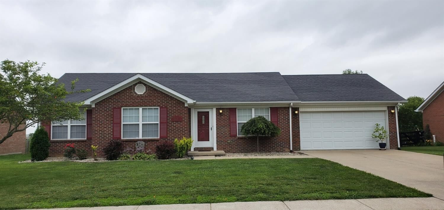 Property Photo: 531 Ashley Court KY 40403