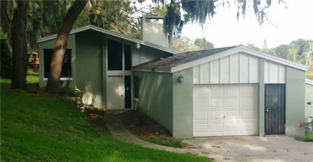 Property Photo:  18944 Bates Avenue  FL 32736 