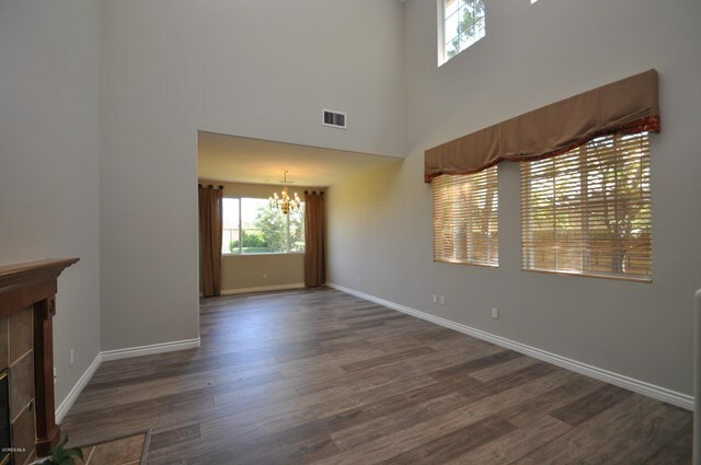 Property Photo:  1915 Seabreeze Street  CA 91320 