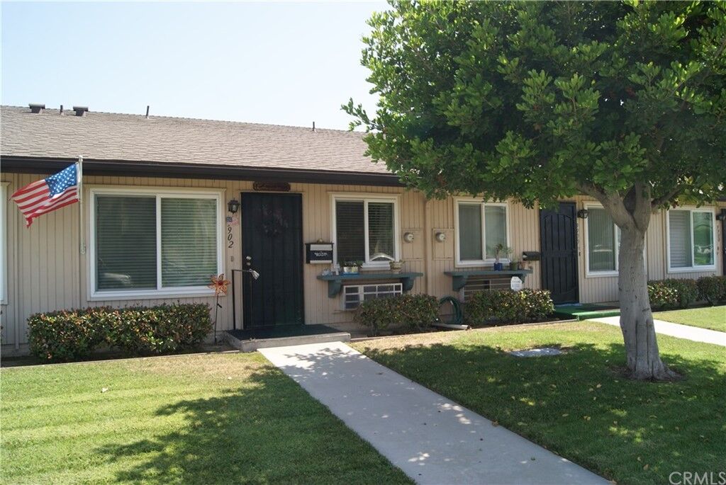 Property Photo:  9902 Cedar Street  CA 90706 