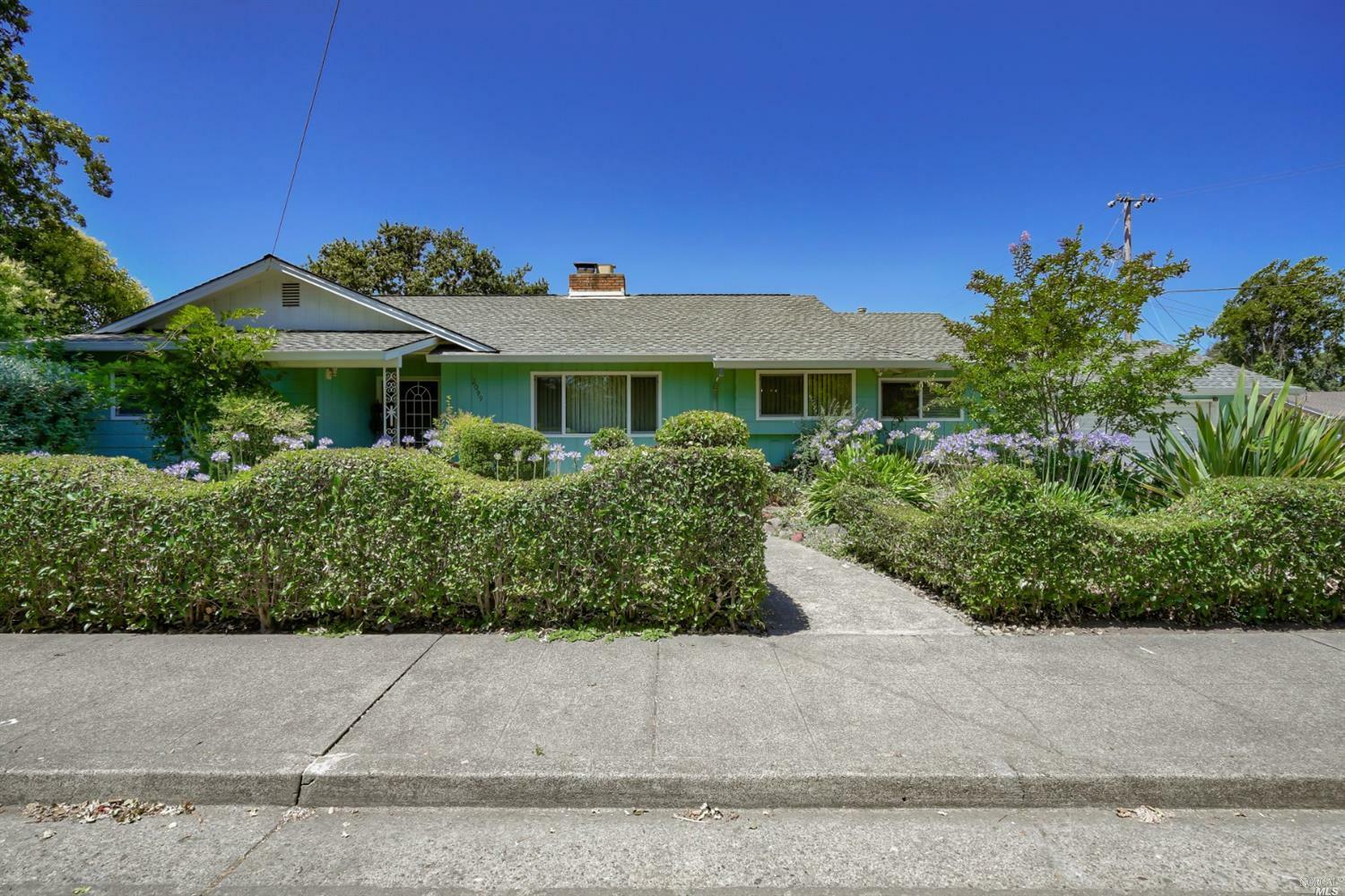 Property Photo:  2099 Salem Avenue  CA 95401 