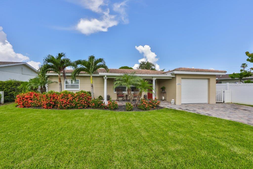 Property Photo: 6034 Bayou Grande Boulevard NE FL 33703