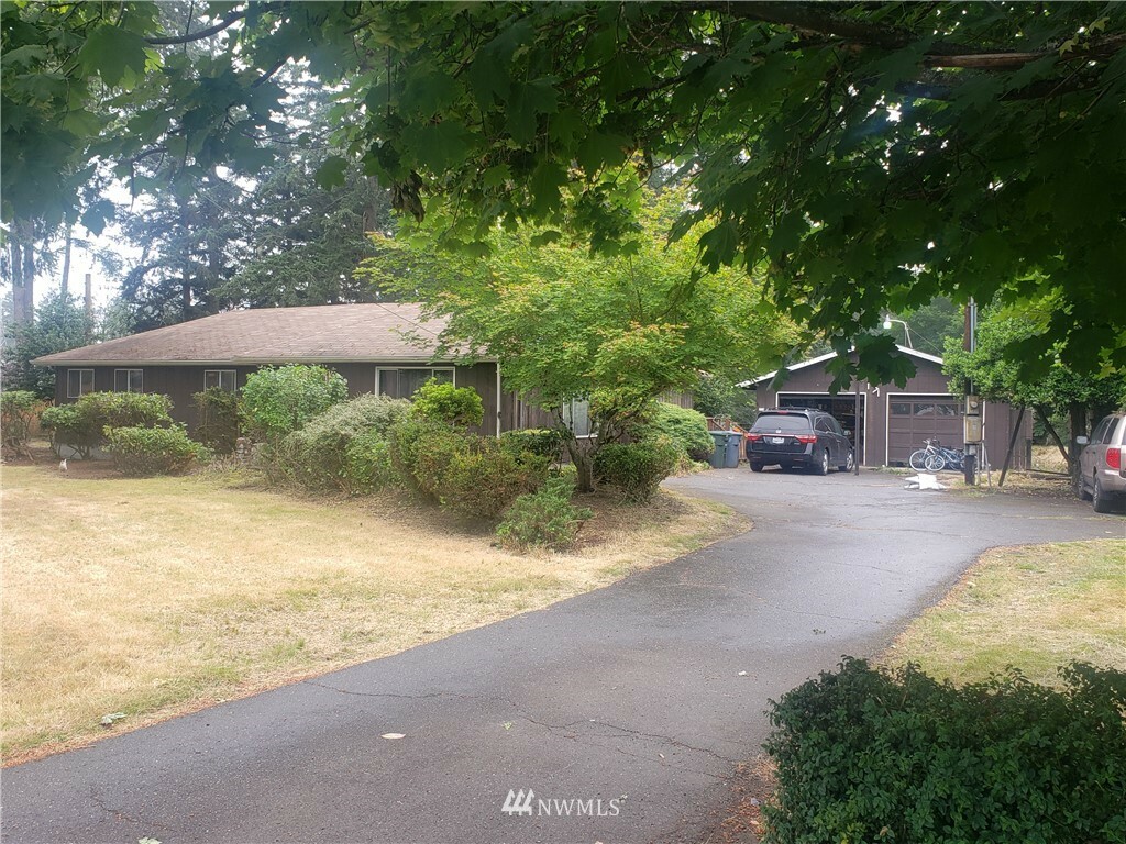 Property Photo: 1713 208th Street E WA 98387